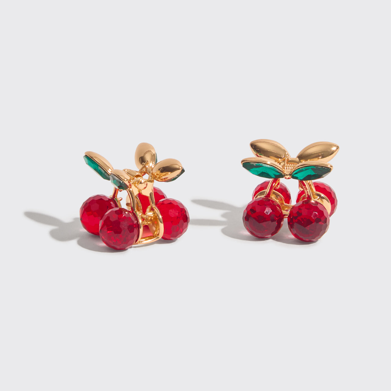 Mini pinzas de cereza con pedrería - 2 uds