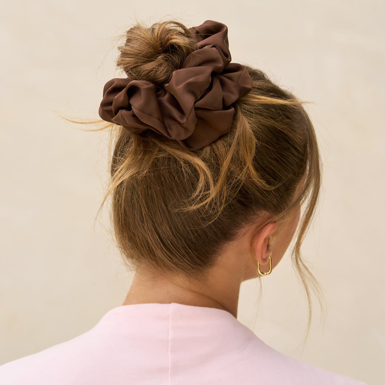 Scrunchies oversize neri e color cioccolato