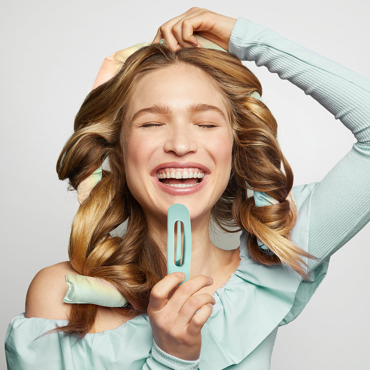 Set de 4 unidades - Rizador sin calor de cabello satinado y Pinza de estilo plano - Aura