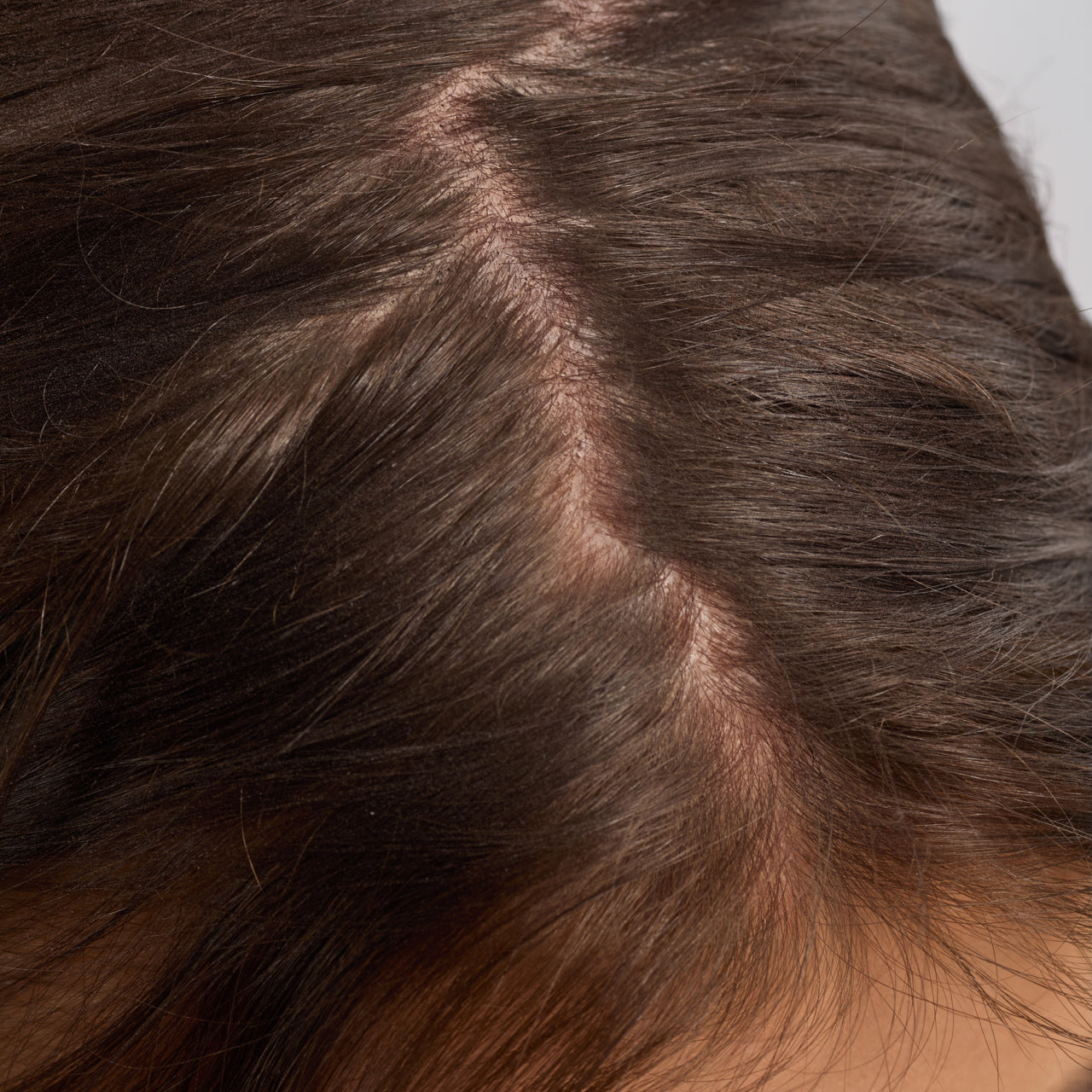Aceite fortalecedor del cuero cabelludo y el cabello de romero con biotina